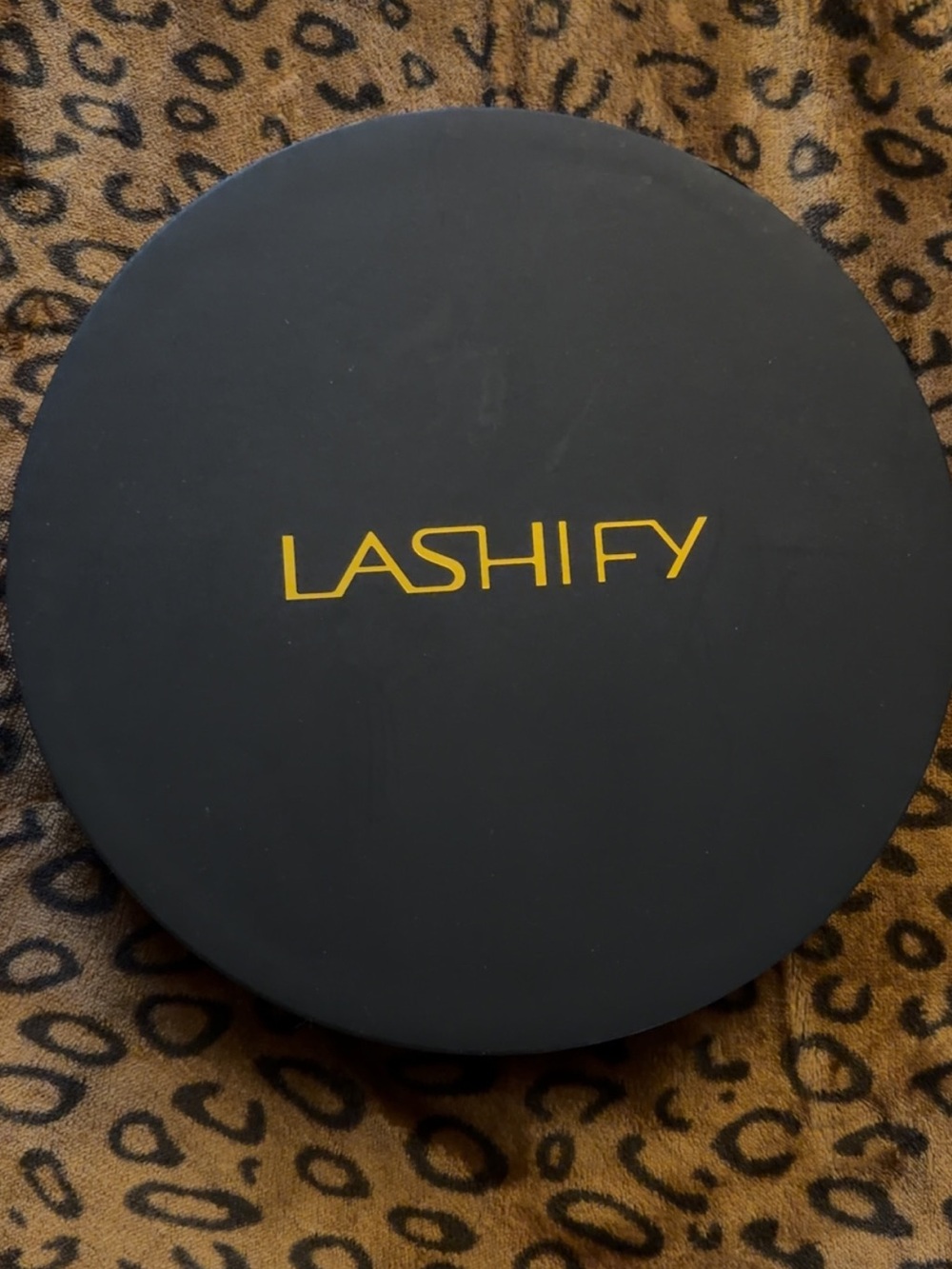 Lashify Limited Edition Holiday Flavor Box - Picture 2 of 5